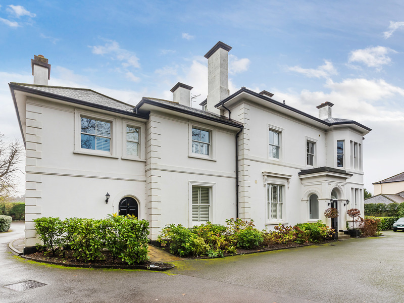 2 Bed Apartment To Rent in Reigate